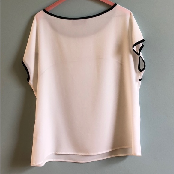 Blouse - Picture 2 of 2